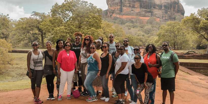 From Colombo: Sigiriya and Dambulla Full-Day Private Tour - Dambulla’s five caves and hundreds of Buddha images