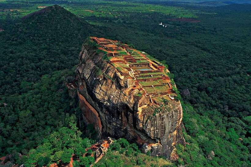 From Colombo: Sigiriya & Dambulla Day Tour with Safari - A 5:30 AM start from Colombo