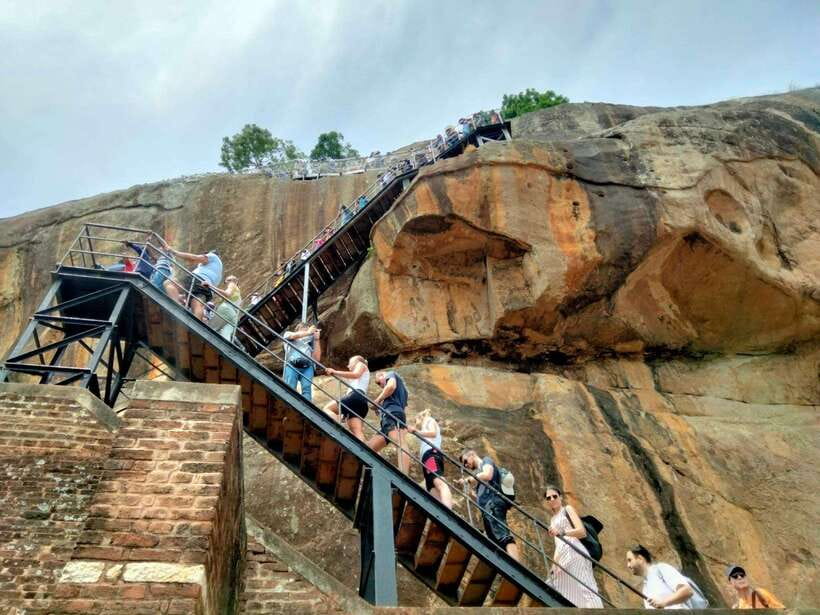 From Colombo: Sigiriya Rock, Dambulla & Minneriya 4x4 Safari - Why this one-day trip is so ambitious