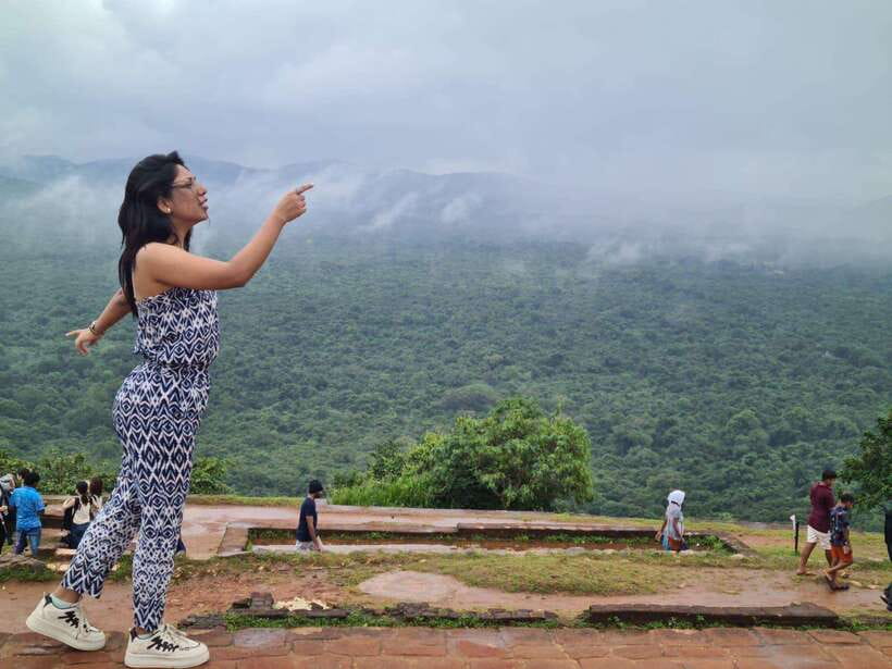 From Colombo: Sigiriya Rock, Dambulla & Minneriya 4x4 Safari - Transport, driving, and the return to Colombo