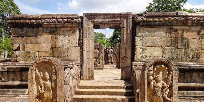 From Dambulla/ Sigiriya: Ancient City of Polonnaruwa by Bike - Gal Viharaya and its four Buddha statues