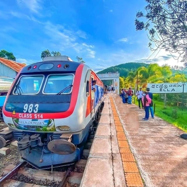 From Ella- All inclusive Day Trip of 8 Iconic Sights & Train - Little Adam’s Peak is the friendly final climb
