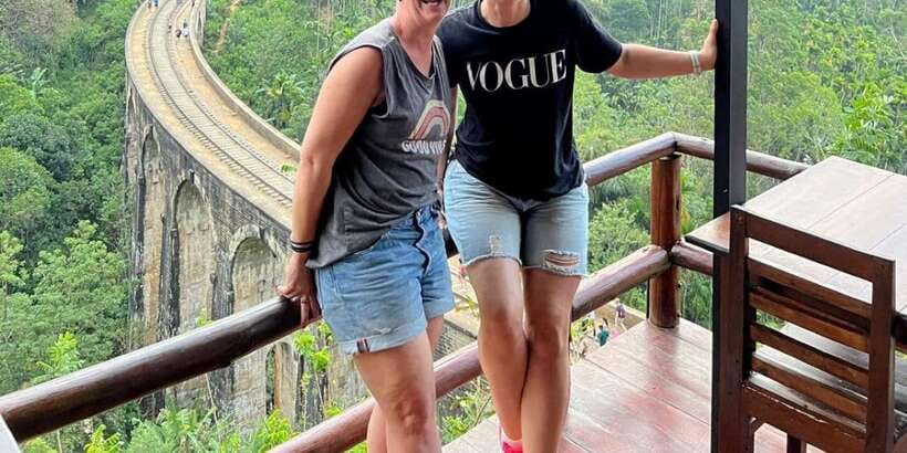 From Ella -Unforgettable Day Trip of 8 Sights & Train - What the guide adds to the experience