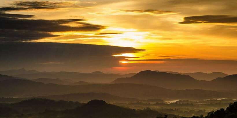 From Kandy: All Inclusive Adams Peak Epic Guided Hike - Leaving Kandy after dark