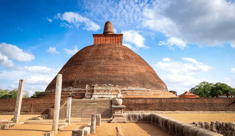 From Kandy: Anuradhapura Day Trip with Lunch - Lunch, spice gardens, and the flexible parts of the day