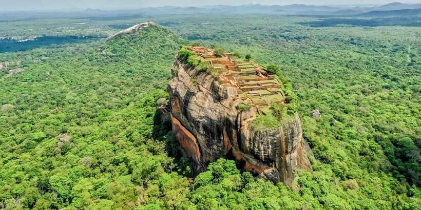 From Kandy: Sigiriya Rock & Dambulla Cave Temple Adventure - Matale Hindu Temple and the first culture stop