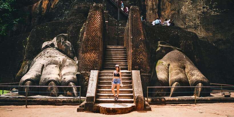 From Negombo: Sigiriya and Dambulla Day Trip and Safari - Breakfast at Kurunegala around 8:30 AM