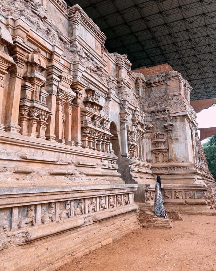 From Sigiriya :Polonnaruwa Ancient City Tour/Day Tour - Vatadage, carvings, and careful photography