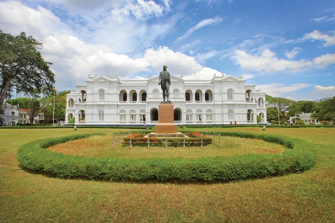 Full Day Colombo City Tour - Independence Square and modern Colombo