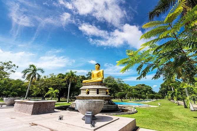 Full-Day Colombo City Tour (Private Car) - Shopping stops, art, and the Lotus Tower
