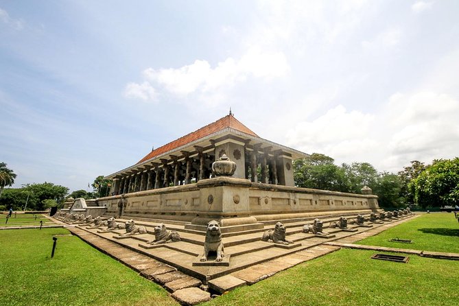 Full-Day Colombo City Tour (Private Car) - Pettah, the Red Mosque, and old Colombo