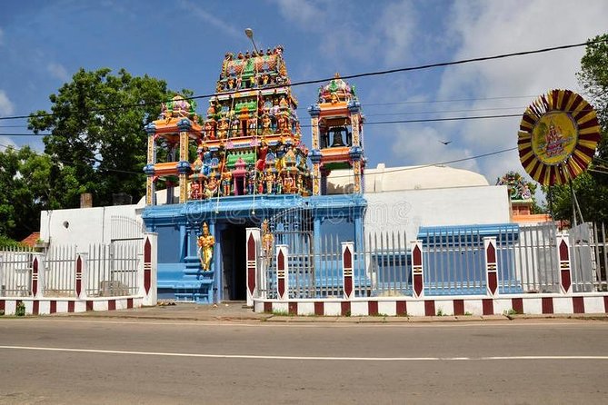 Fun and Scenic Negombo Tour by Tuk Tuk - Negombo Beach and the coastal pause