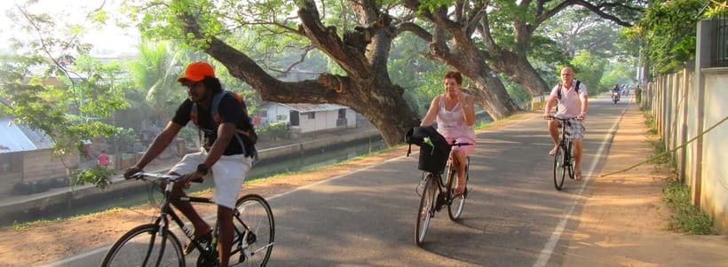Galle: All Inclusive City & Fort Guided Cycling tour - Ocean views, side streets, and the city ride