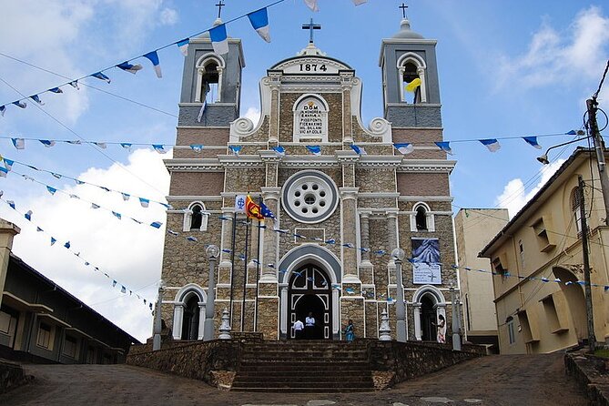Galle City Sightseeing Tour by Tuk Tuk - Religious sites and the final beach stop