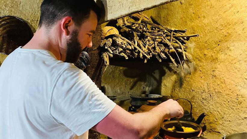 Galle: Cooking Class at a Local Home and Market Tour - Sitting down to the finished meal
