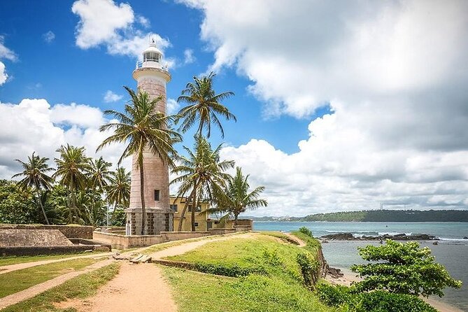 Galle Fort Tour - The Galle National Museum and the old churches