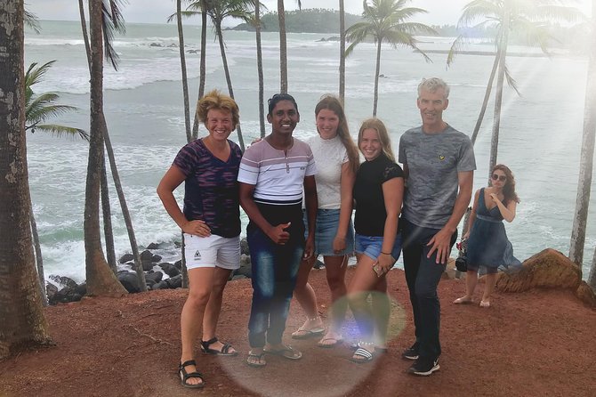 Galle sightseeing tour - Unawatuna for the coast and coral