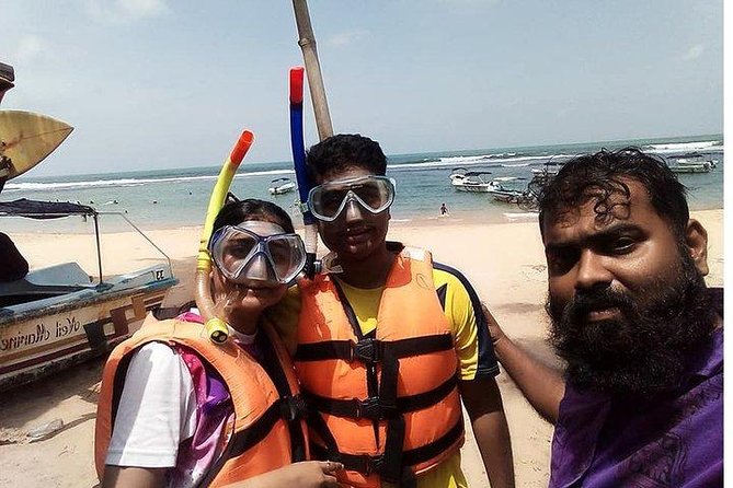 Glass Bottom Boat Tour and Snorkeling Hikkaduwa - The first hour: instruction and guided snorkeling