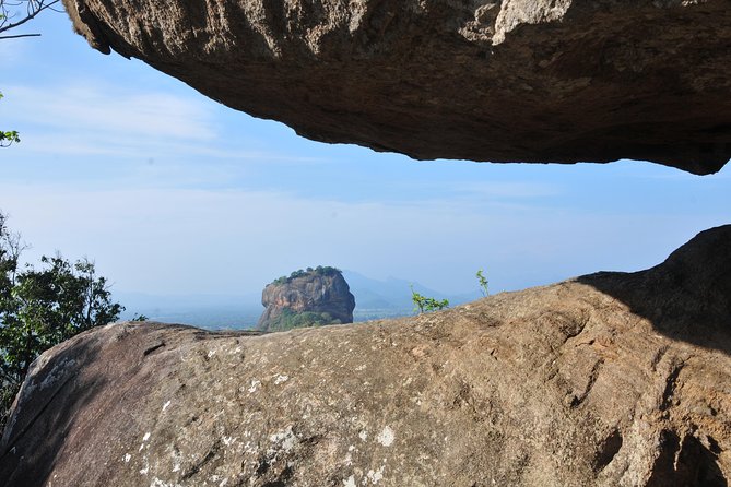 Guided Hike & Picnic with an Amazing View on Pidurangala Rock - Practical booking advice for Sigiriya