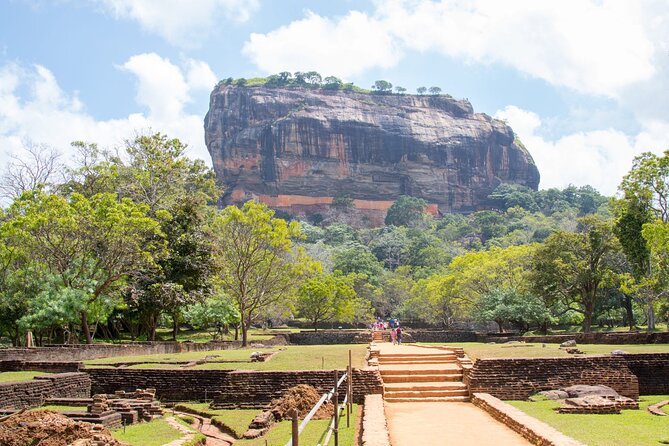 Highlights of Sri Lanka 8 Days Private Tour - Sigiriya rewards an early start and steady legs