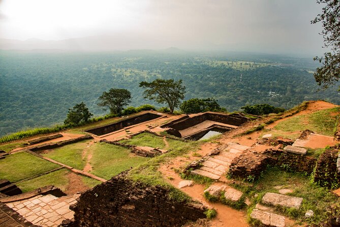 Highlights of Sri Lanka 8 Days Private Tour - Nuwara Eliya and Ella deliver the classic hill-country views