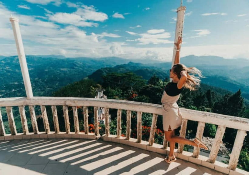 Kandy: Ambuluwawa Day Tour by TukTuk with Local Guide - Peradeniya gardens: a calmer two-hour stop