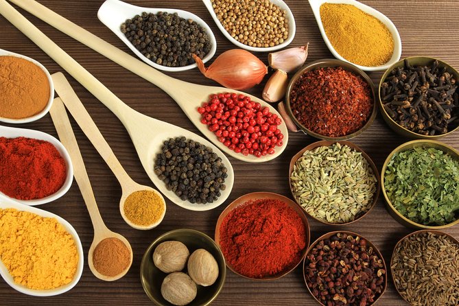 Kandy and Pinnawala Private Day Tour from Colombo/Negombo - The included spice garden visit