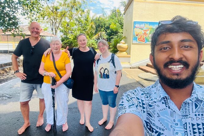 Kandy City Guided Tuk Tuk Tour with Lesley - Kandyan dance, drumming, and fire-walking