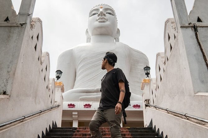 Kandy City Guided Tuk Tuk Tour with Lesley - Asgiriya Maha Viharaya and the giant hilltop Buddha