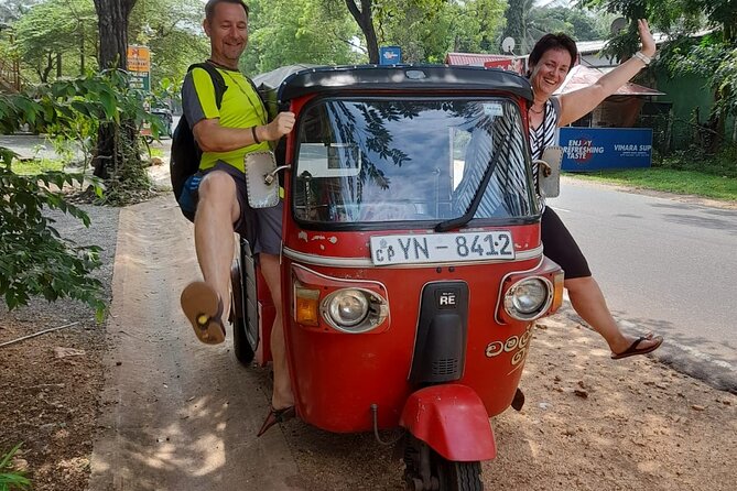 Kandy City Sightseeing Tour by Tuk Tuk - Embekka and Gadaladeniya: choose depth over speed