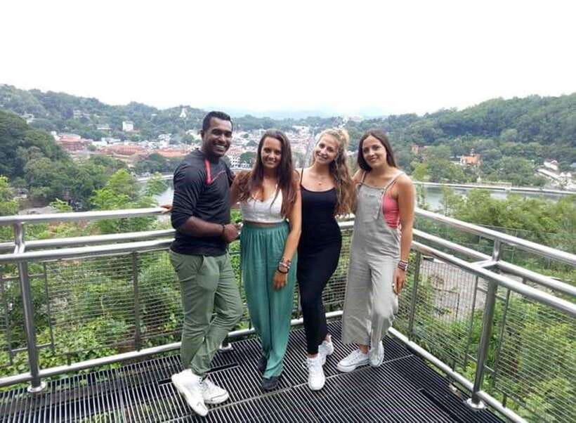 Kandy City Tour & Ambuluwawa Tuk Tuk Adventure - What the guides add to the day