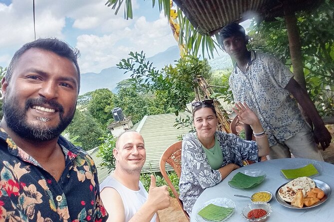 Kandy City Tour by Tuk Tuk with sana - Royal Botanical Gardens: allow the full two hours