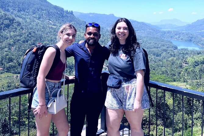 Kandy City Tour by TukTuk with Laka - Taking your time in the Royal Botanical Gardens