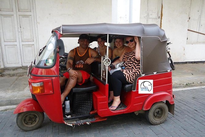 Kandy City Tuk Tuk guide Tour full Day - Seeing Kandy from the hilltop viewpoint