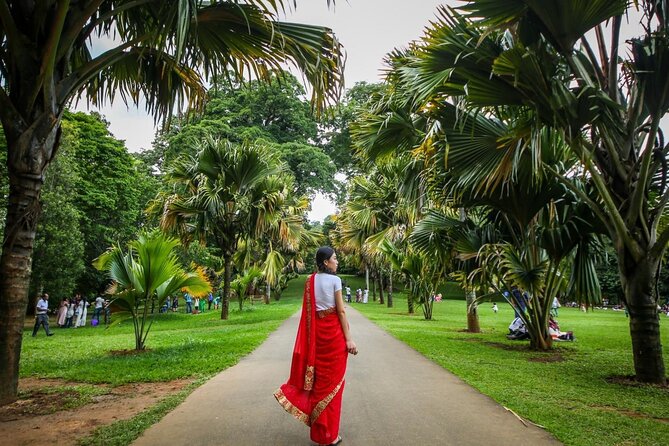 Kandy Instagram Tour: Most Famous Spots (Private & All-Inclusive) - The Temple of the Sacred Tooth Relic