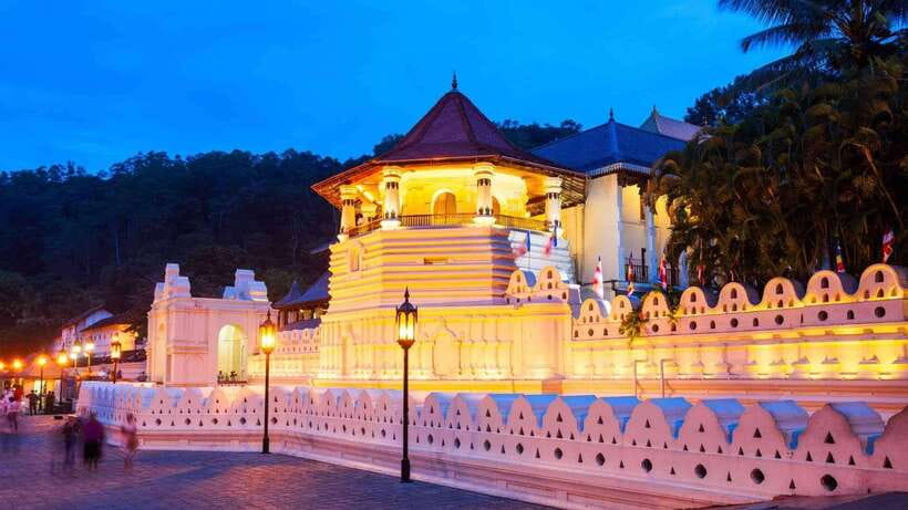 Kandy Private City Tour With Local Guide - Bahirawakanda Temple and Kandy’s best city view