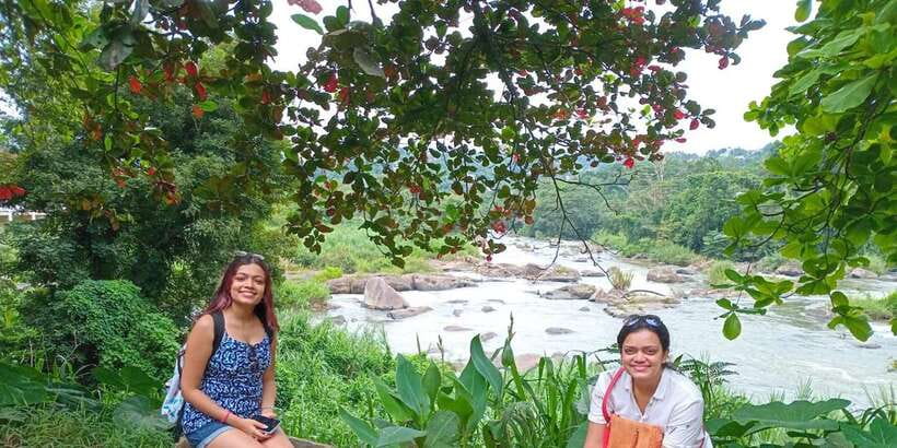 Kandy: Private Guided Tour with Local Highlights by Tuk Tuk - Starting with the Sacred Temple of the Tooth