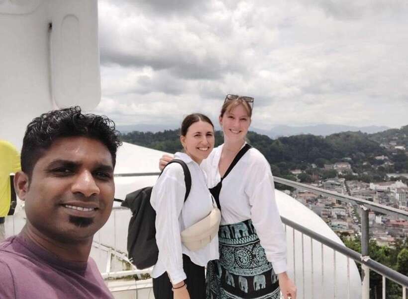 Kandy to Ambuluwawa Tuk Tuk Tour - A small group makes the busy route easier