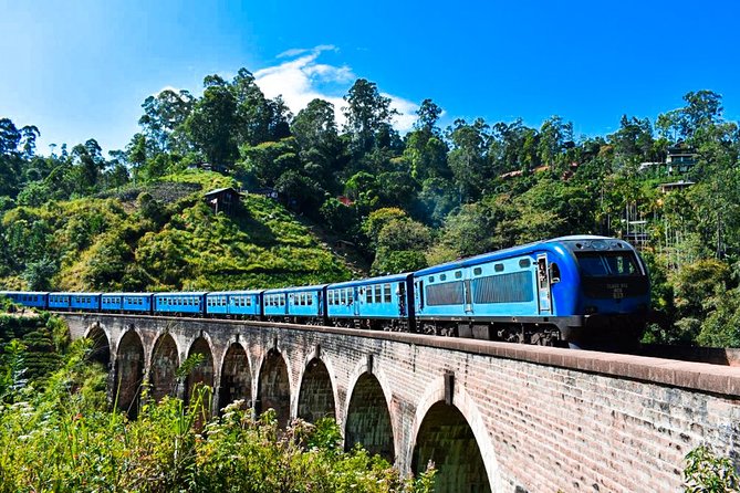 Kandy to Ella train ride on (Train No: 1005 "Podi Menike") - Train 1005, from Colombo through Kandy to Ella