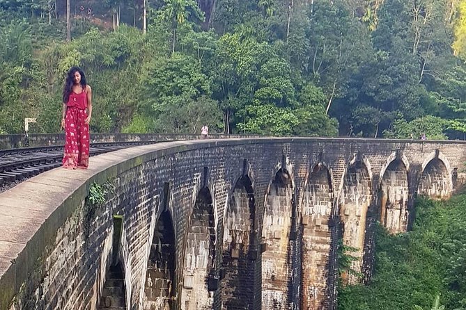 Kandy to Ella Train Tickets - Reserved Seats - The scenery from Kandy into the highlands