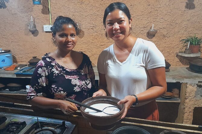 Kandy Village Cooking Class - Learning Sri Lankan curry from Shyama