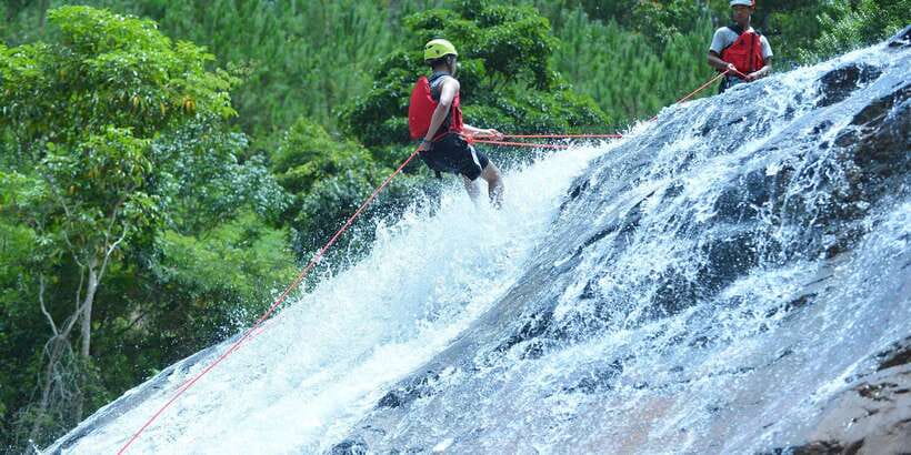 Kitulgala: Kataran Oya Canyoning Adventure - Reaching Kataran Oya through the rainforest