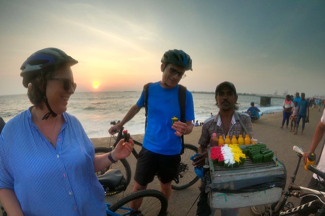 Luxury Night Cycle Tour of Colombo - Gangaramaya Temple beside Beira Lake