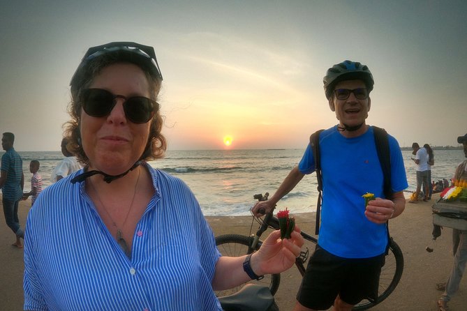 Luxury Night Cycle Tour of Colombo - Setting off from Independence Square