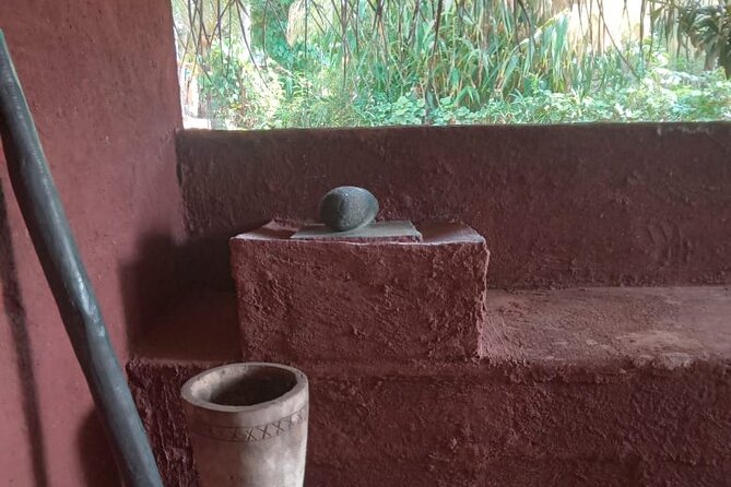 Malee Cookery Lessons - Cooking in Malee’s village kitchen near Sigiriya