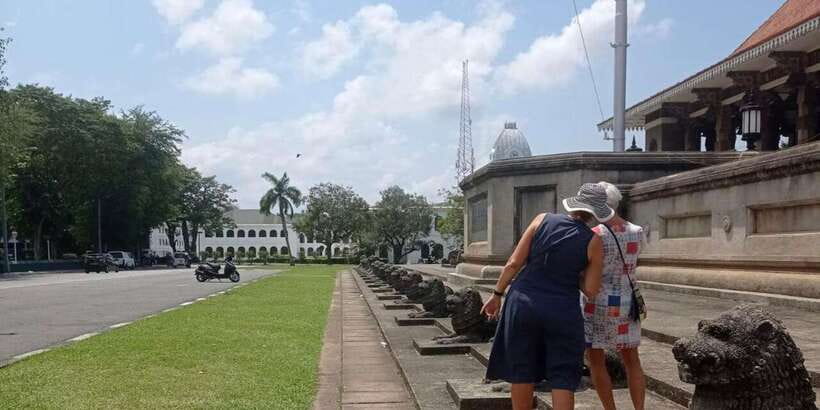 Marino Beach Colombo - Colombo City Tour - Gangaramaya Temple, the route’s cultural anchor