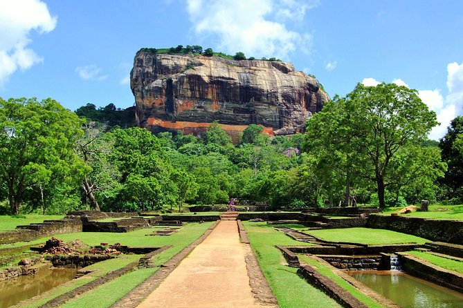 Minneriya Elephant Safari wth Sigiriya & Dambulla Cave Temples Full Day Tour - Climbing into Sigiriya’s Lion Rock Fortress