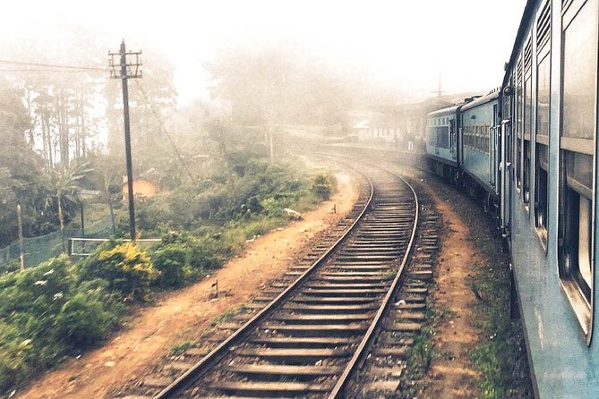 Nanu Oya to Ella train ride on (Train No: 1005 "Podi Menike") - Arriving in Ella after the hills