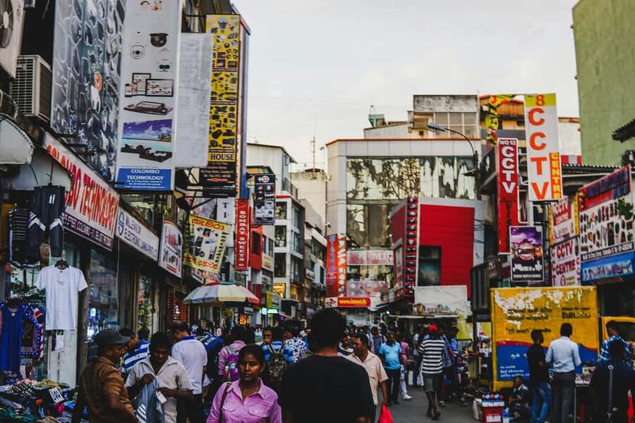 Negombo & Colombo: Full-Day Tour with Lunch - Independence Square and Colombo’s public parks
