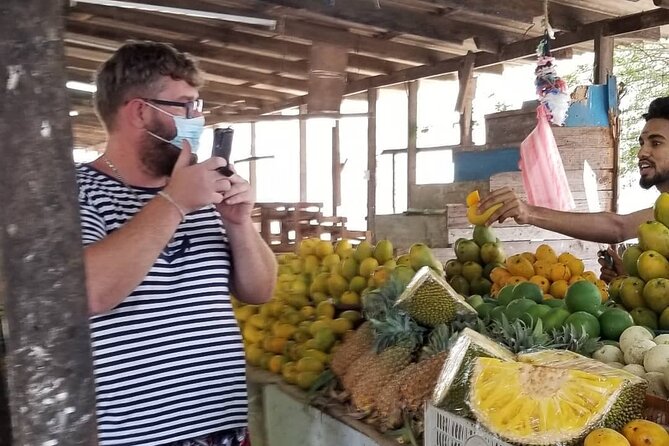 Negombo Express Food Tour with 7+ Tastings - The three-hopper comparison